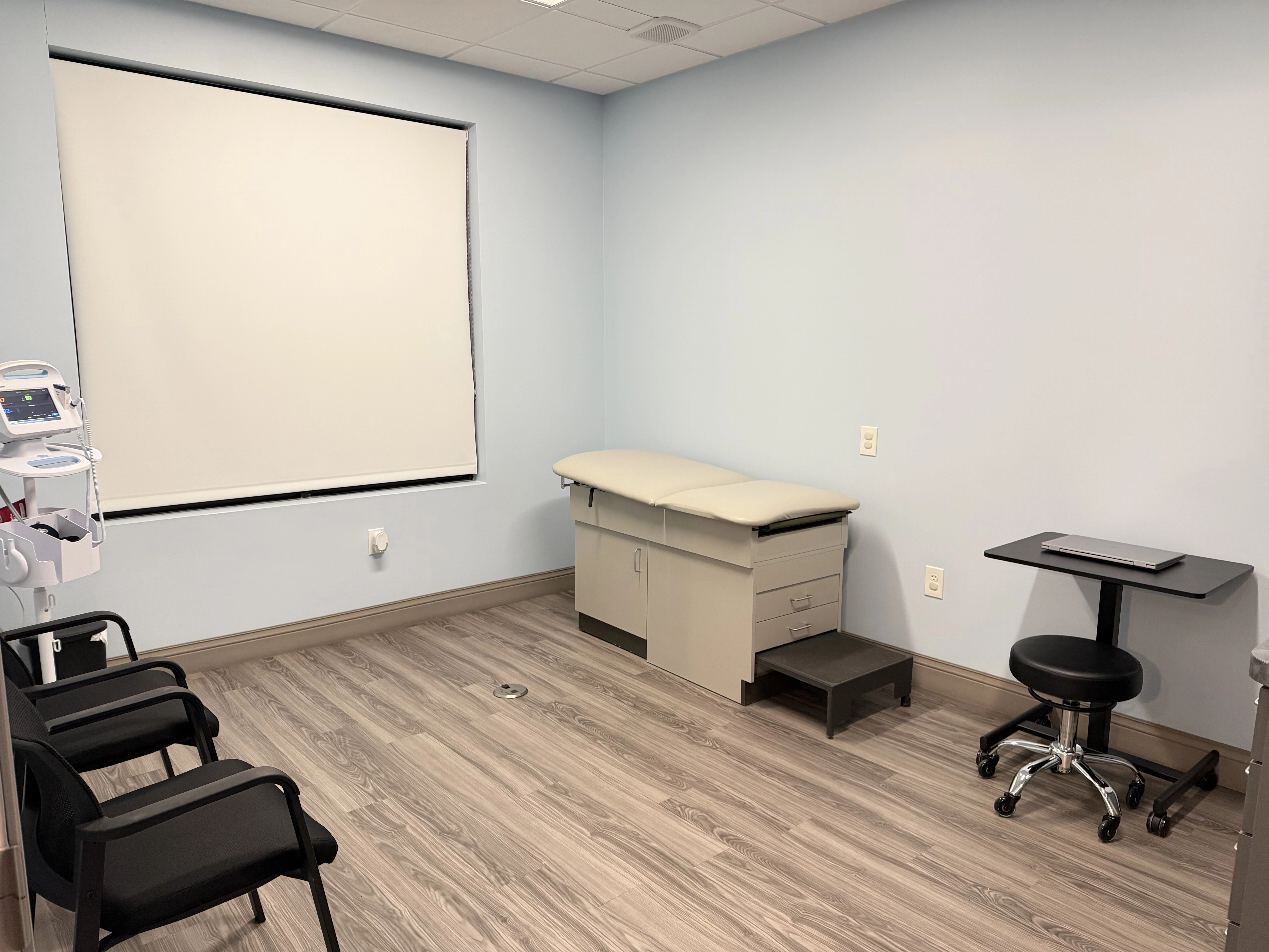 Triple Crown Cardiology Clinic consultation room in Allen, TX