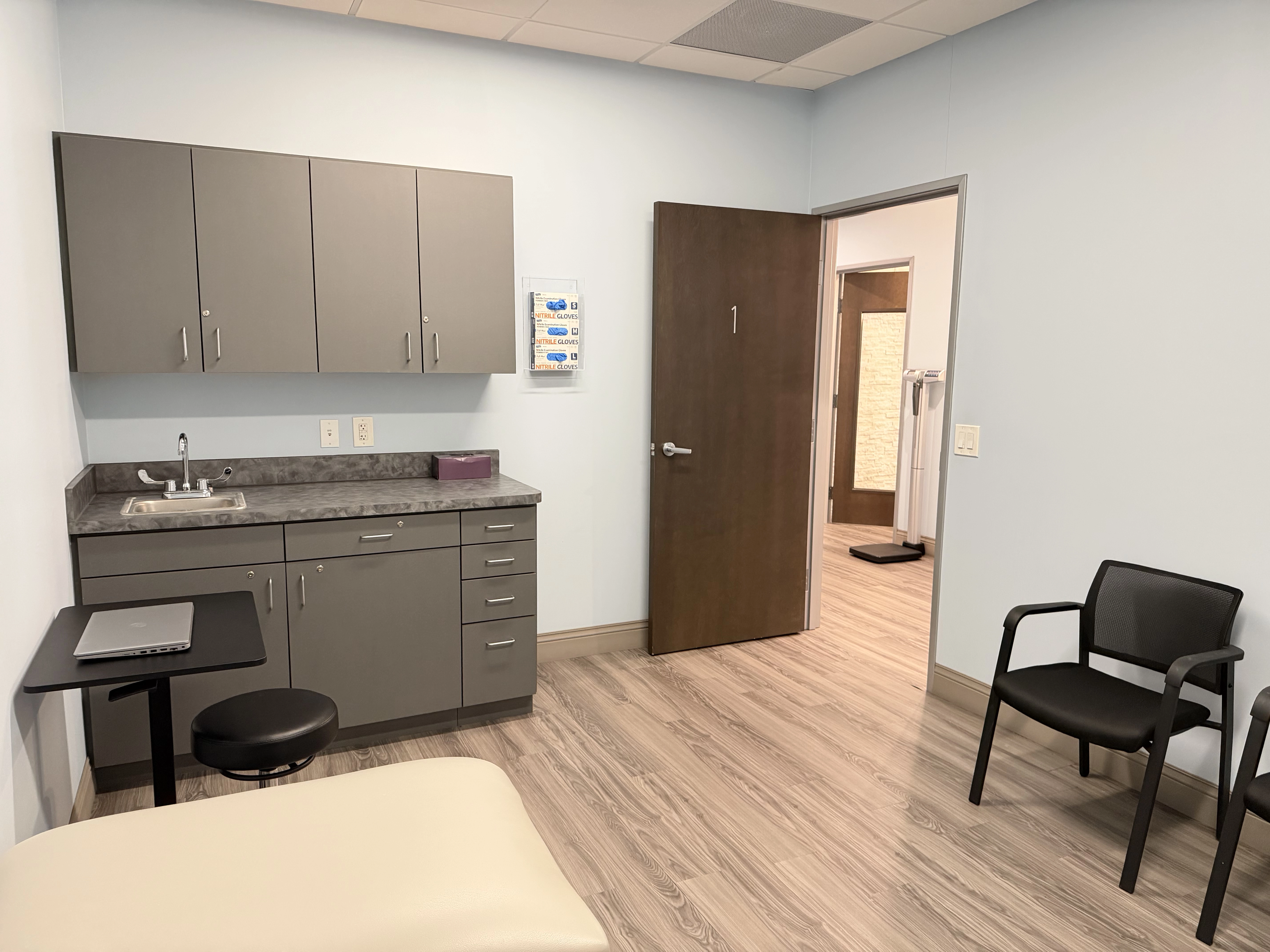 Triple Crown Cardiology Clinic consultation room in Allen, TX